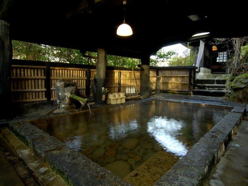 Hotel Kurokawa Onsen Yama No Yado Shinmeikan Minamioguni Zewnętrze zdjęcie