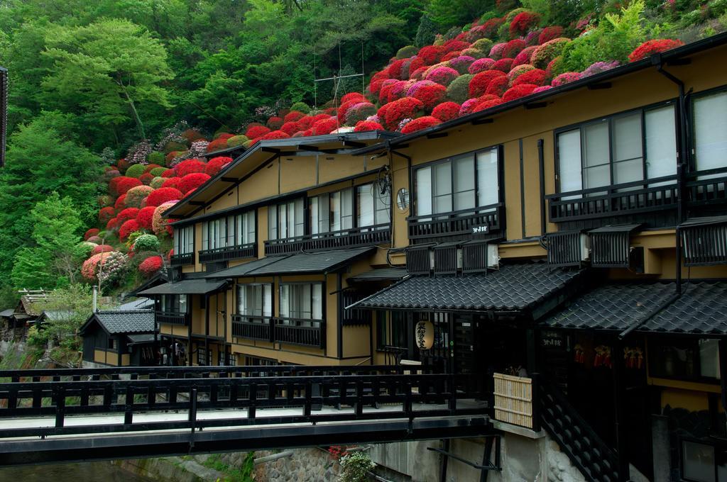 Hotel Kurokawa Onsen Yama No Yado Shinmeikan Minamioguni Zewnętrze zdjęcie